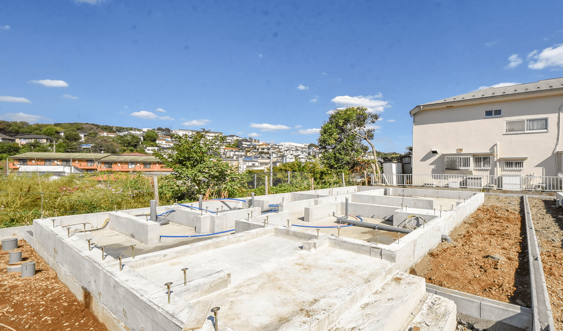 基礎工事をしている写真